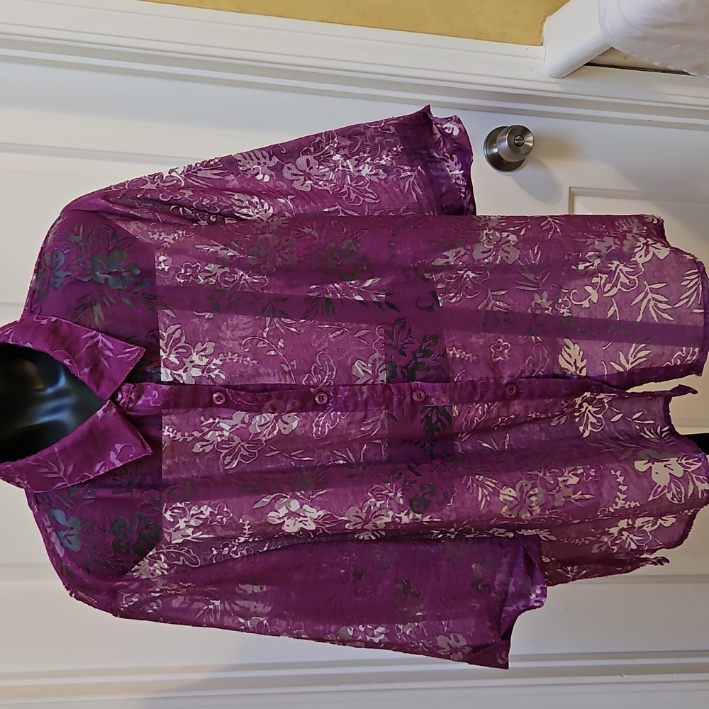 SALON STUDIO Purple  sheer Floral Button-Up Blouse - XL